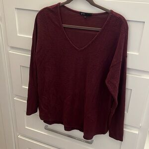 Gibson burgundy sweater size small
